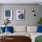 现代风二居客厅装饰画图片