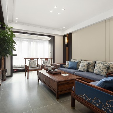136平三居中式现代——客厅图片